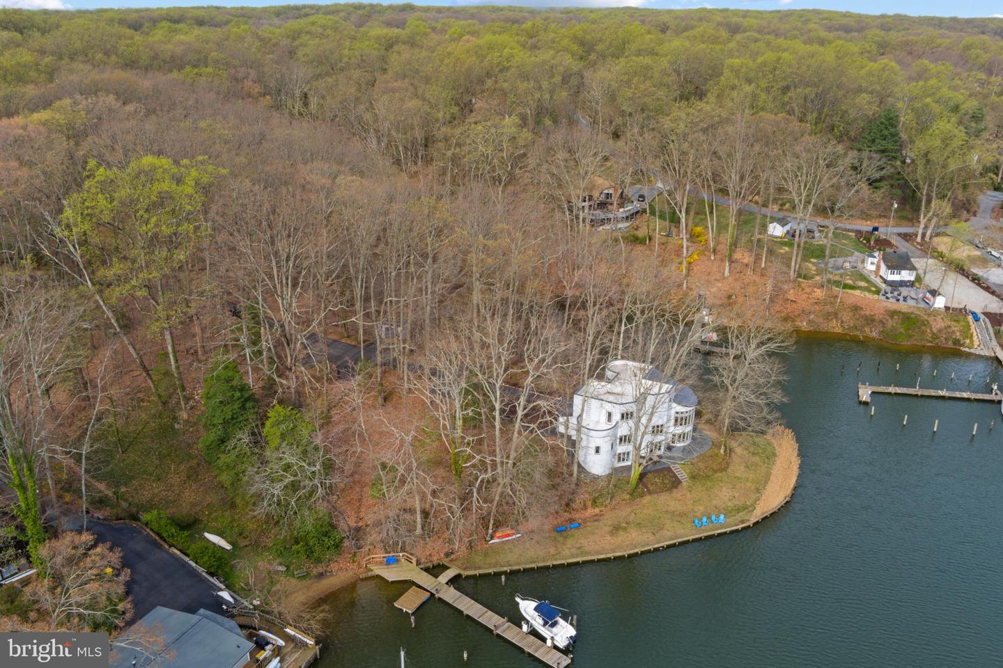 378 Forest Beach Rd Property Photo 40