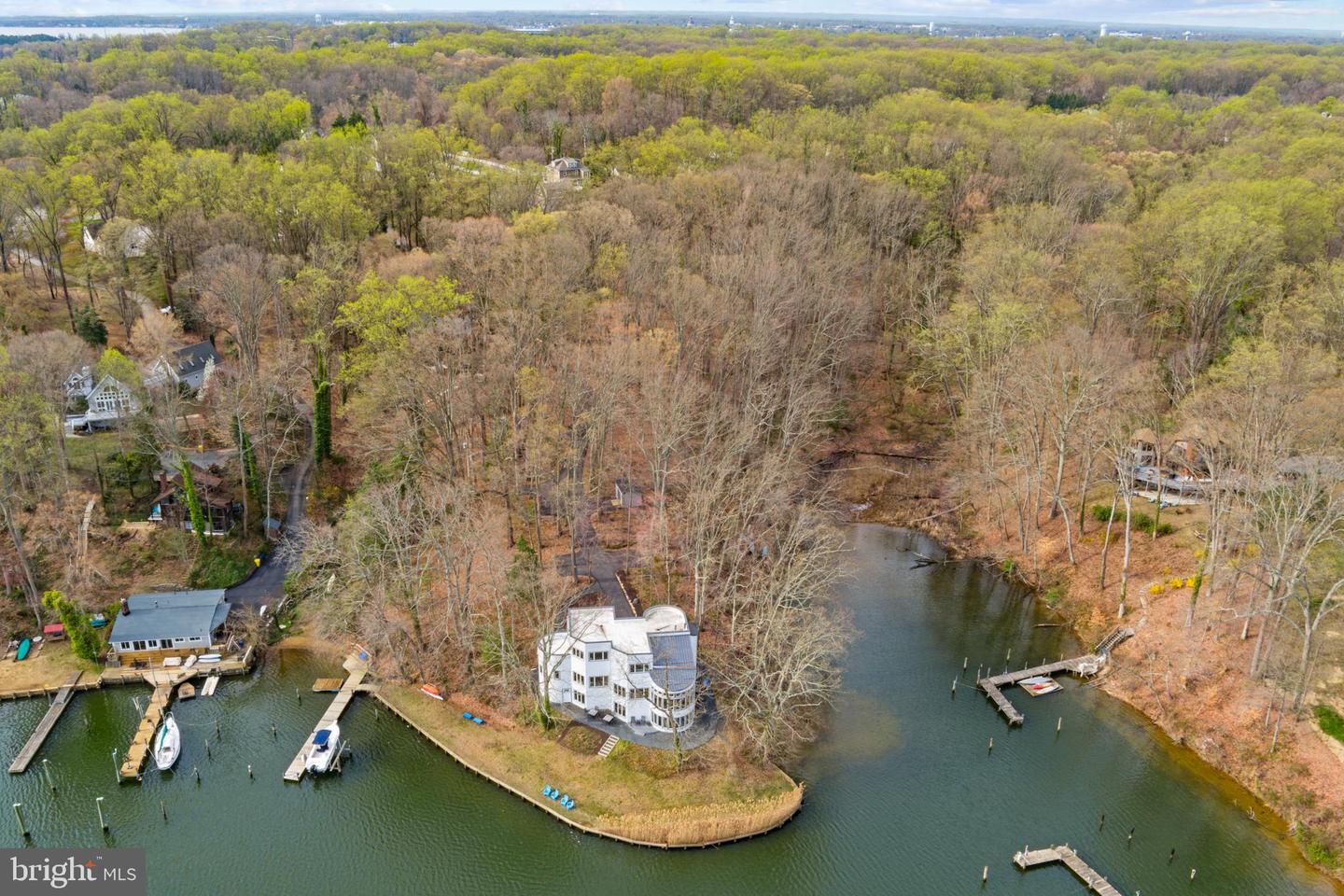378 Forest Beach Rd Property Photo 41