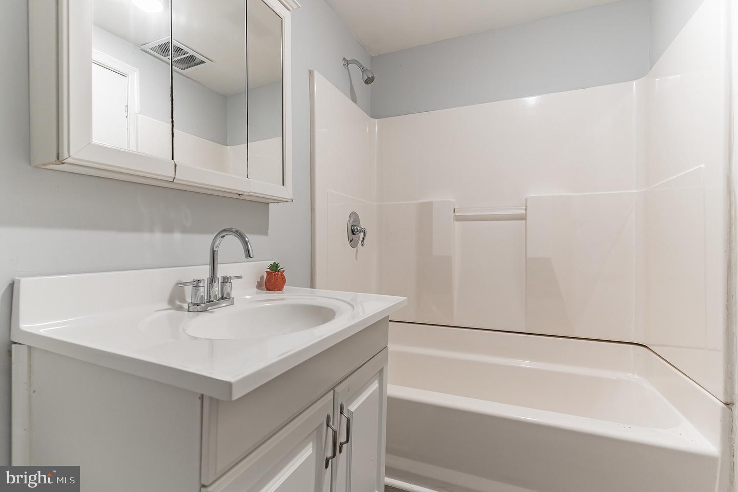 180 Sonnys Court Property Photo 25