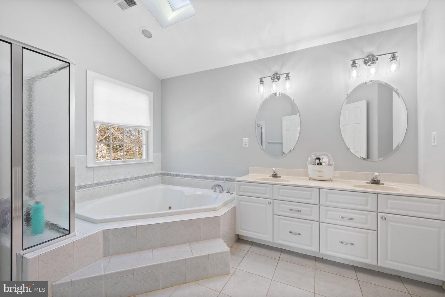 1800 Greer Ct Property Photo 42
