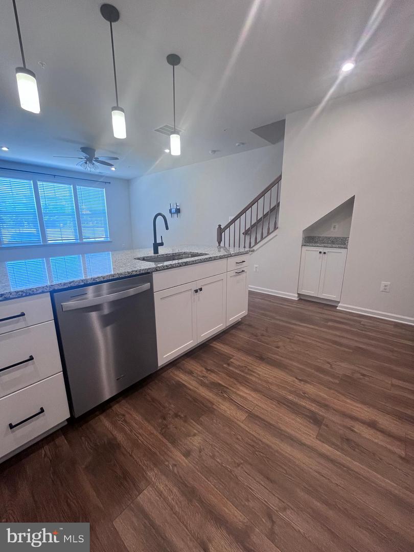 2828 Brewers Crossing Way Property Photo 3