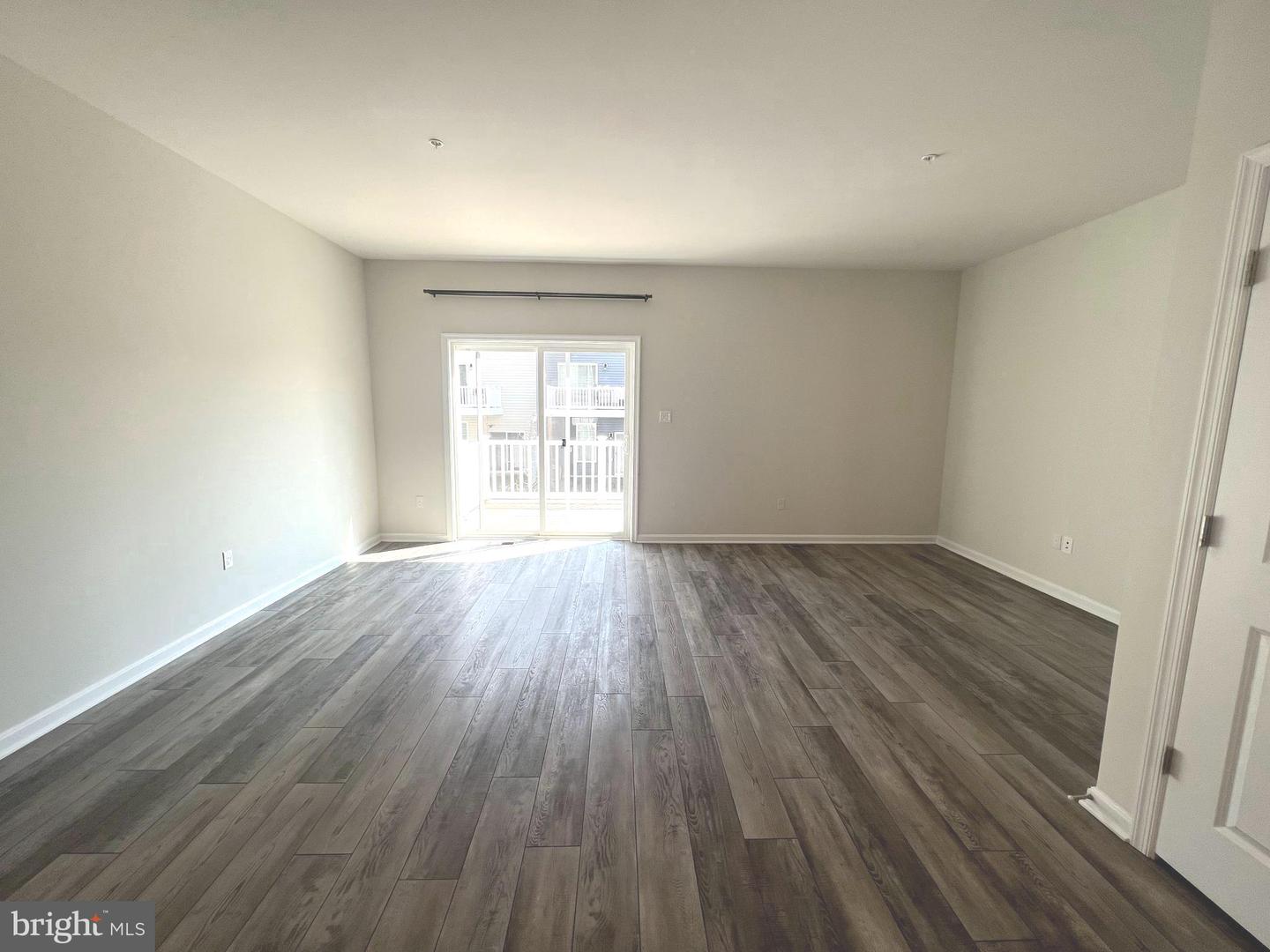 2013 Thornbrook Way Property Photo 8