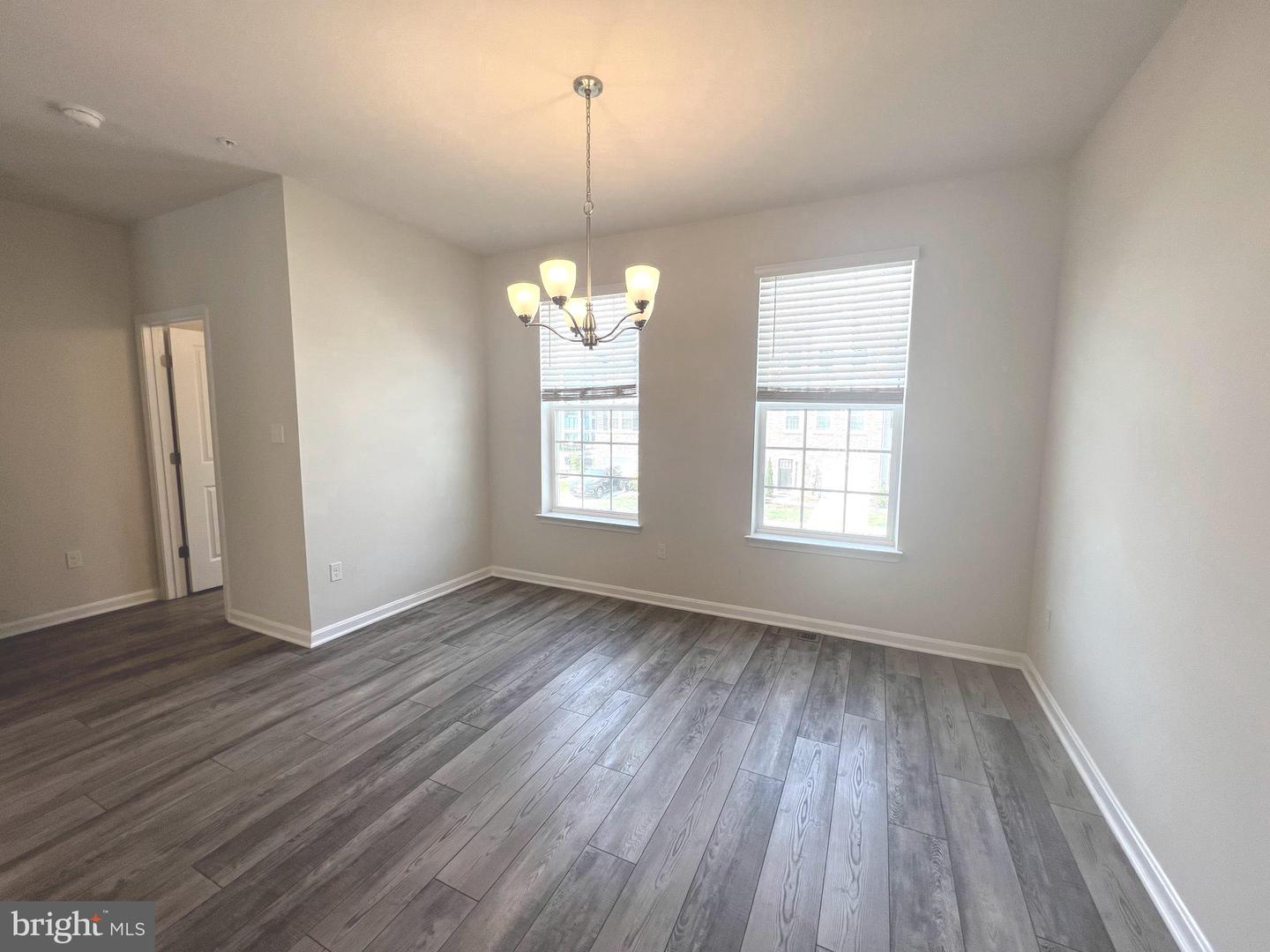2013 Thornbrook Way Property Photo 10