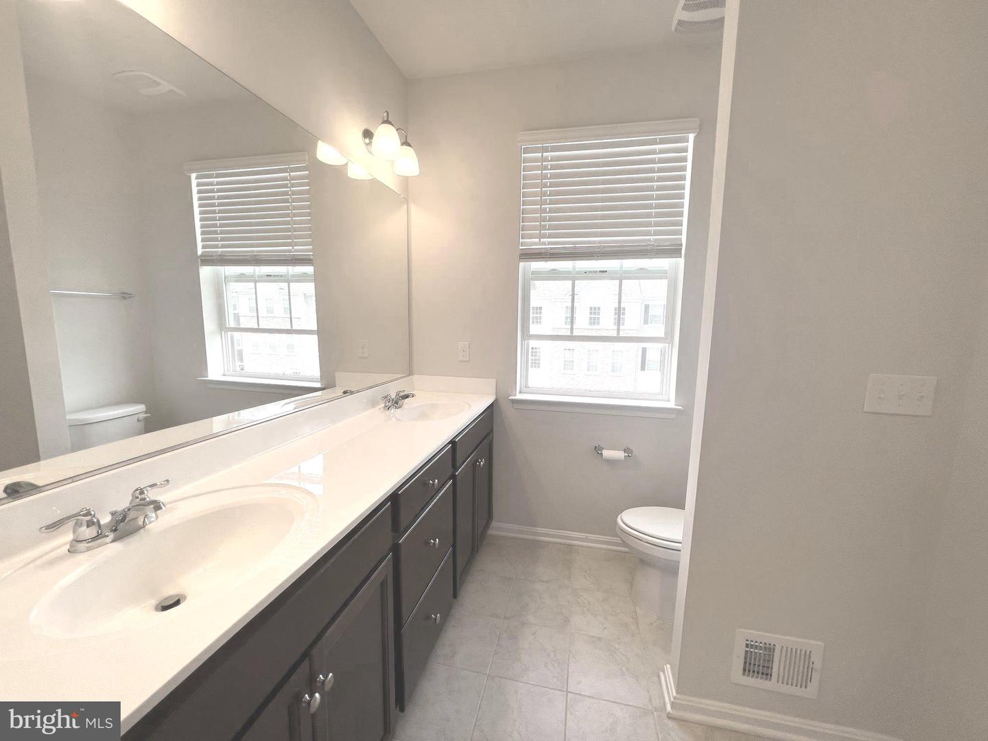 2013 Thornbrook Way Property Photo 17