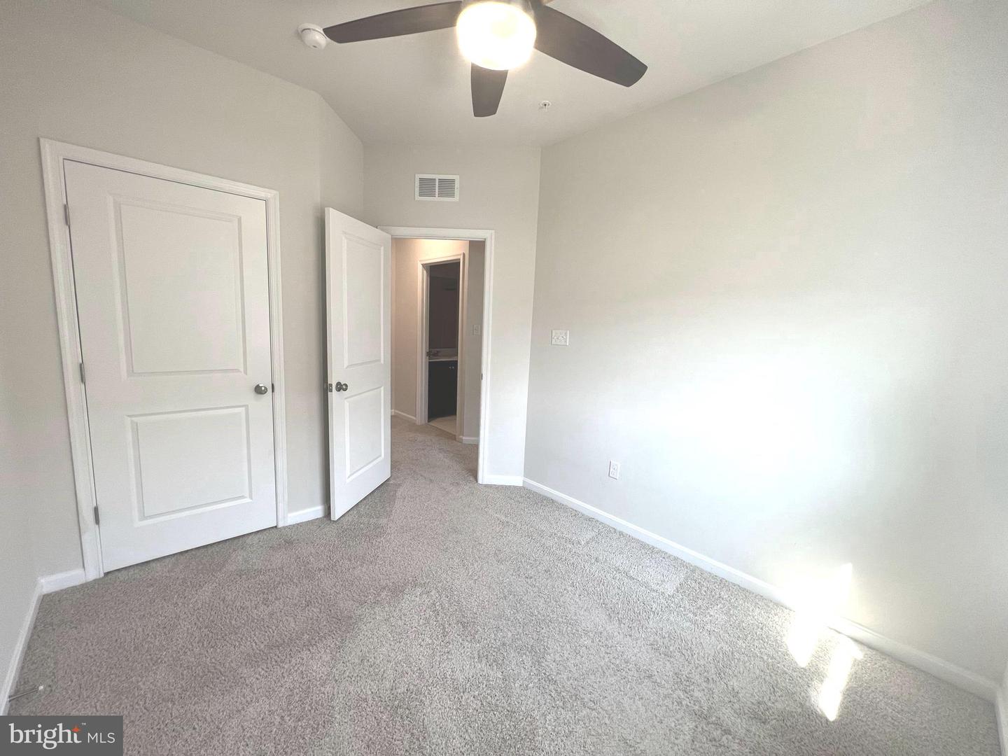 2013 Thornbrook Way Property Photo 20
