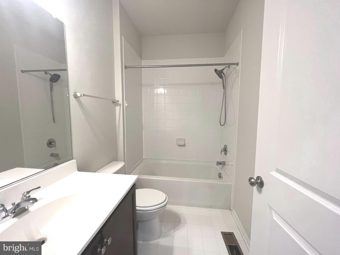 2013 Thornbrook Way Property Photo 23