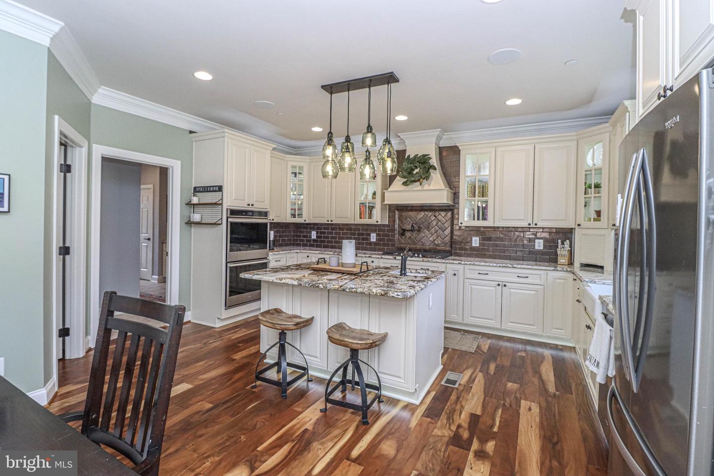 20711 Real Estate Listings Main Image