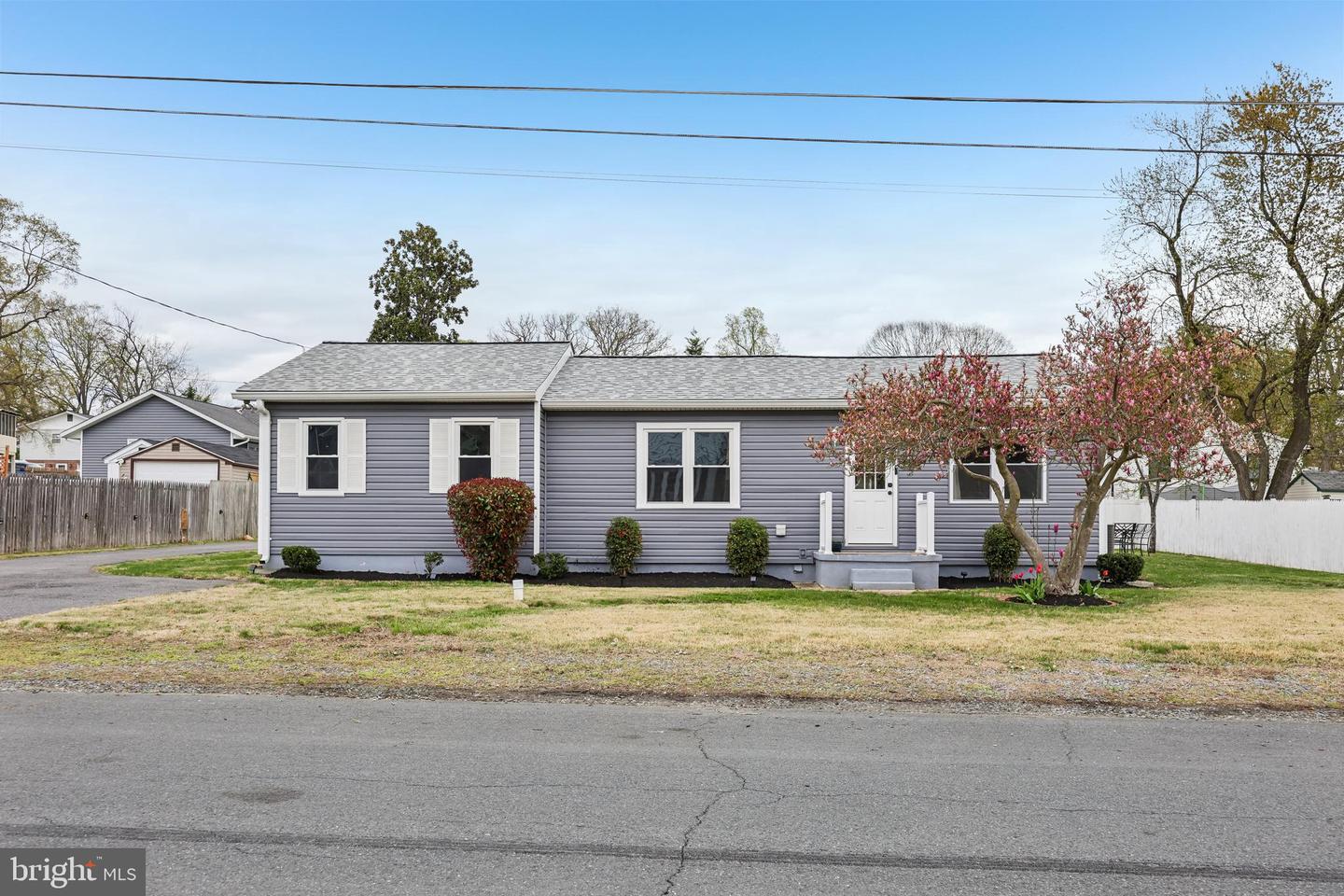 1735 Fairhill Dr Property Photo 1