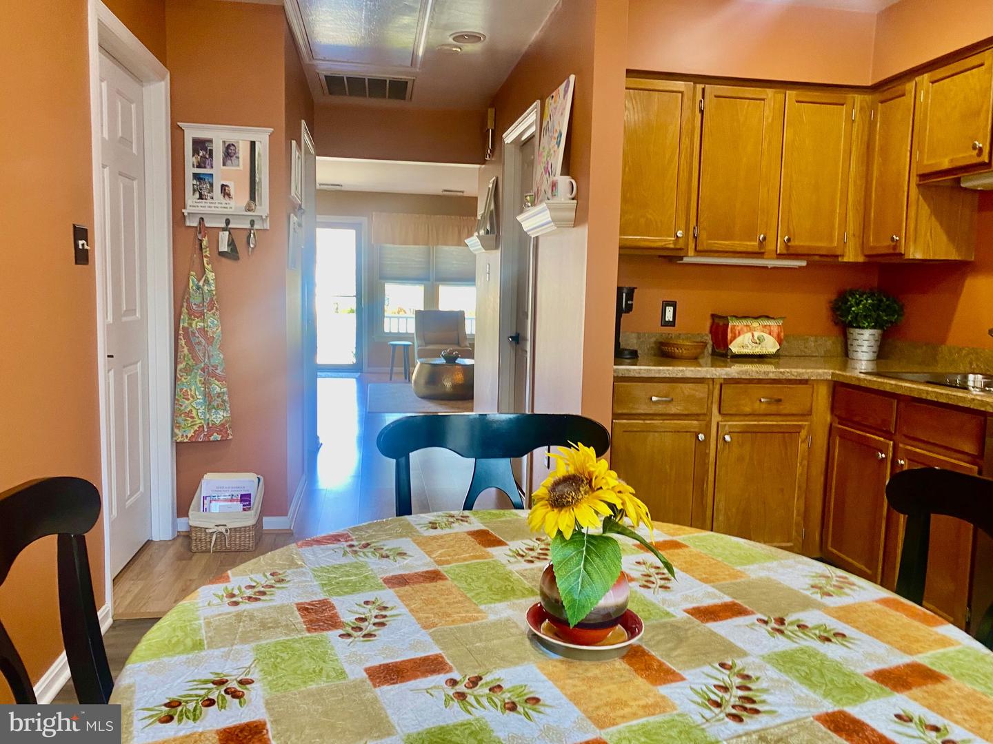 910 Topmast Way Property Photo 18