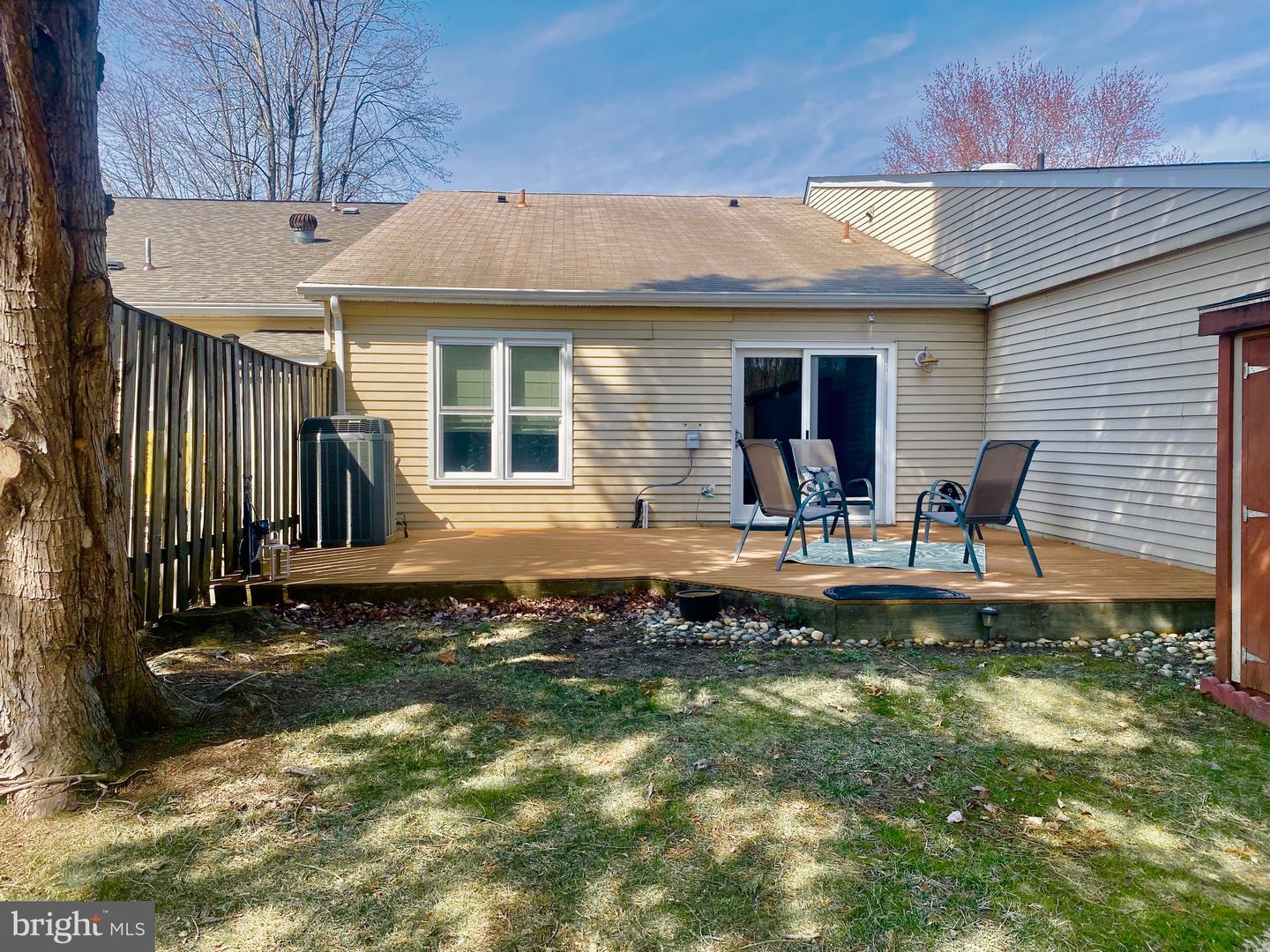 910 Topmast Way Property Photo 26