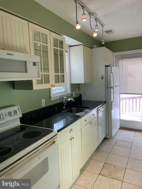 544 Second St Property Photo 12