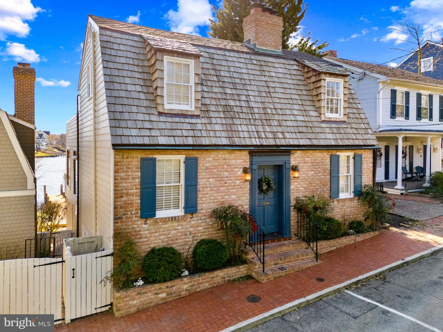 9 Shipwright St Property Photo 6