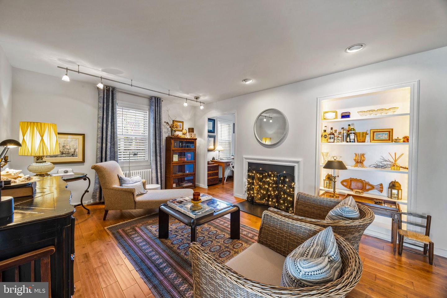 9 Shipwright St Property Photo 10