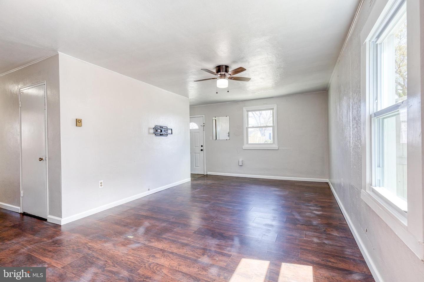 1718 Lansing Rd Property Photo 10