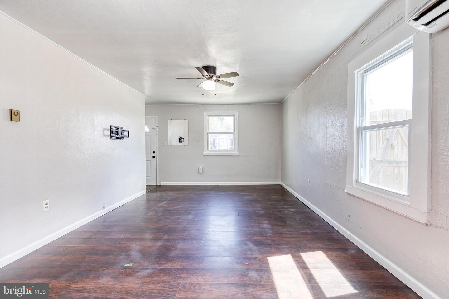 1718 Lansing Rd Property Photo 11