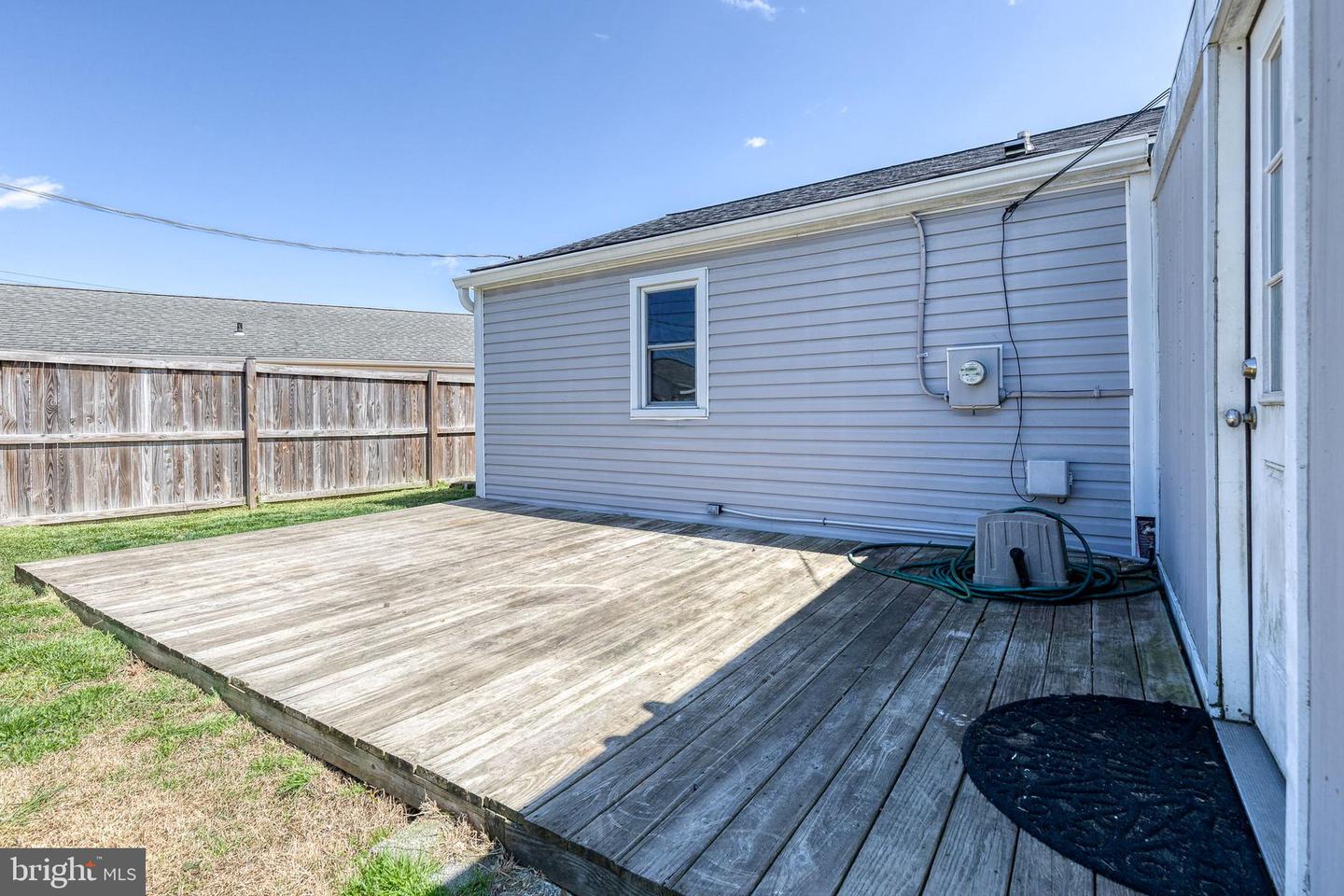 1718 Lansing Rd Property Photo 27
