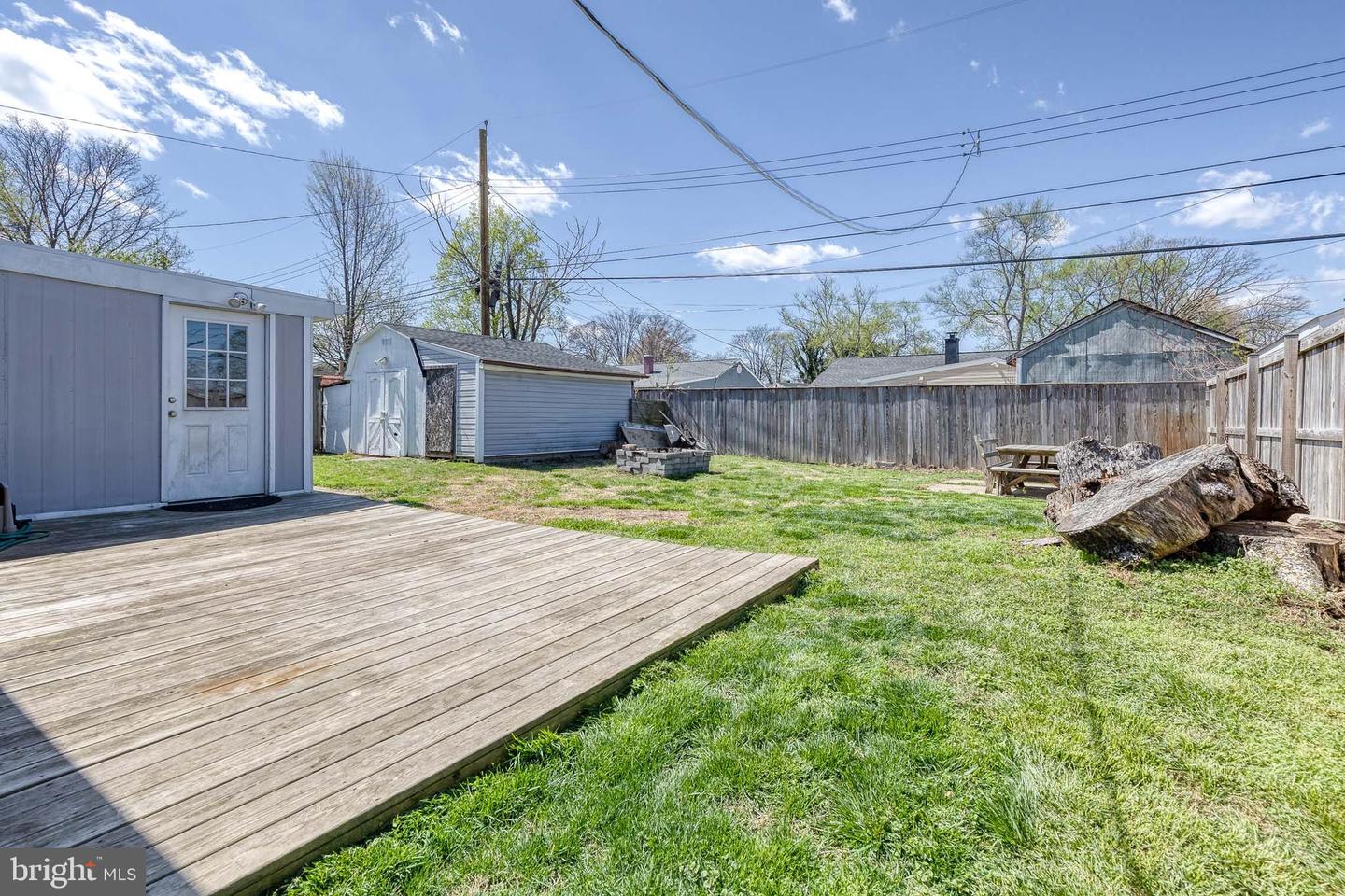 1718 Lansing Rd Property Photo 28
