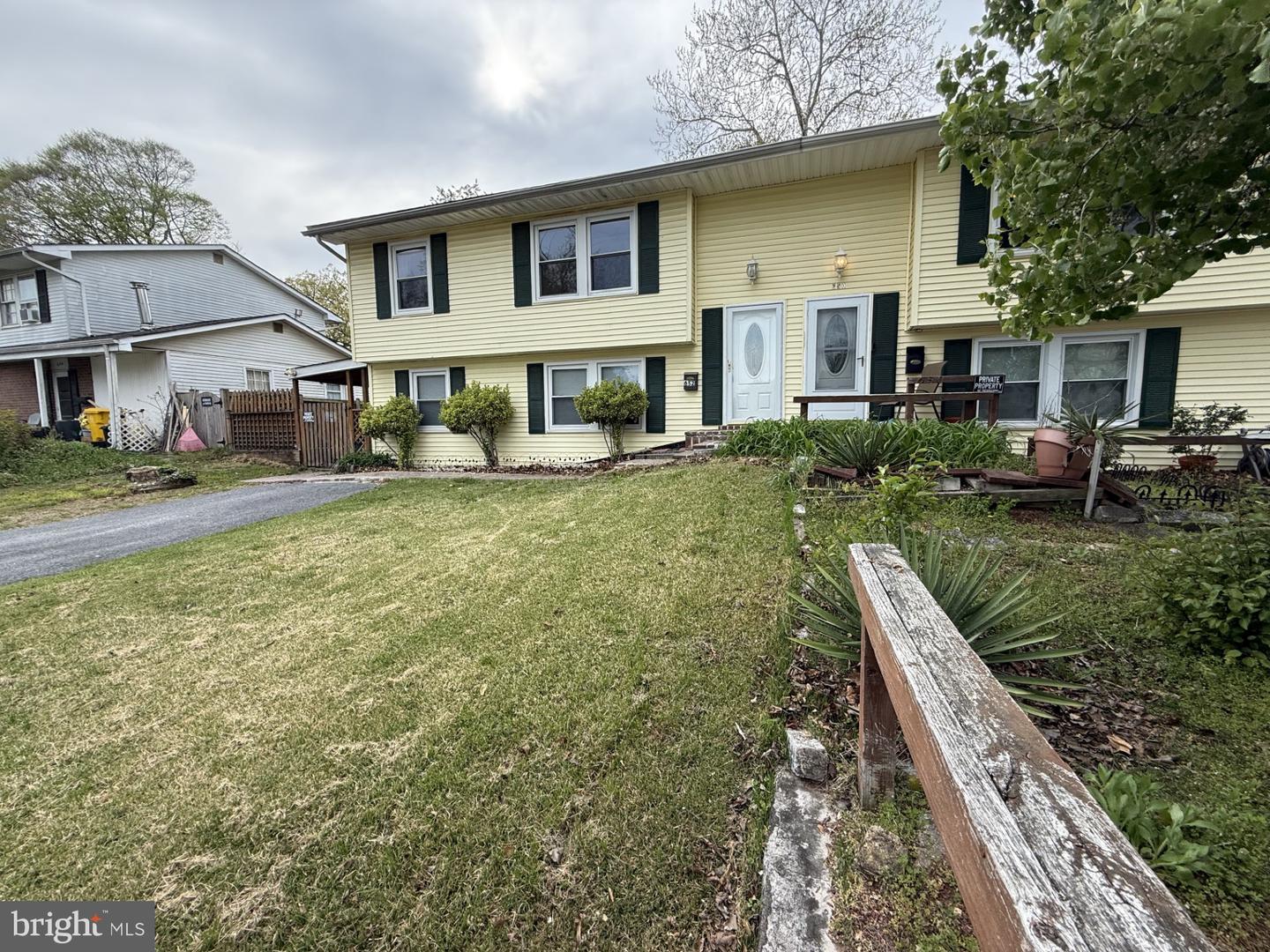 652 Chapelview Dr Property Photo 4