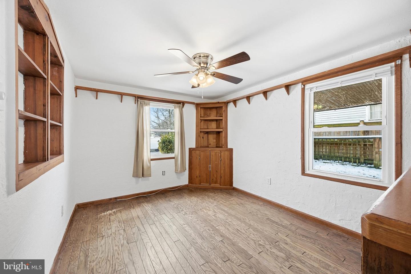 652 Chapelview Dr Property Photo 11
