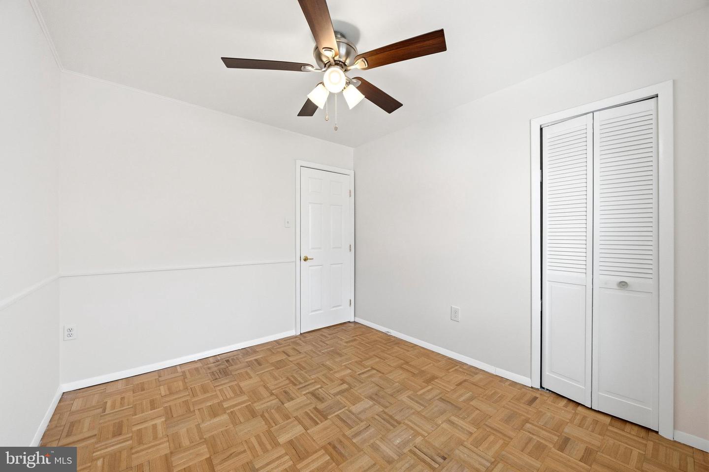 652 Chapelview Dr Property Photo 25