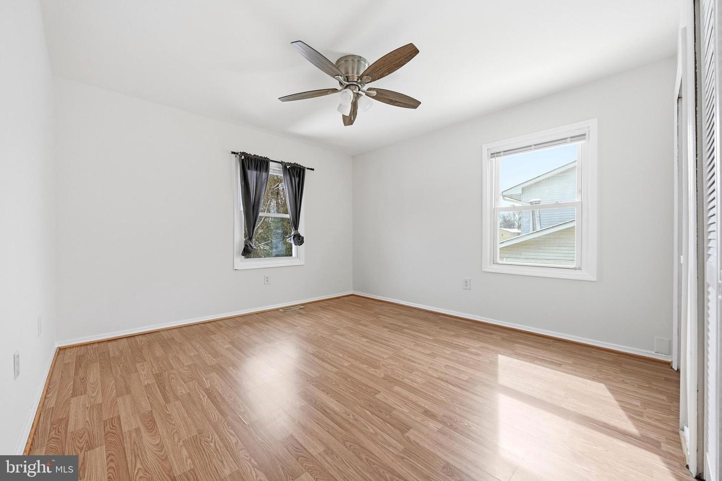 652 Chapelview Dr Property Photo 30