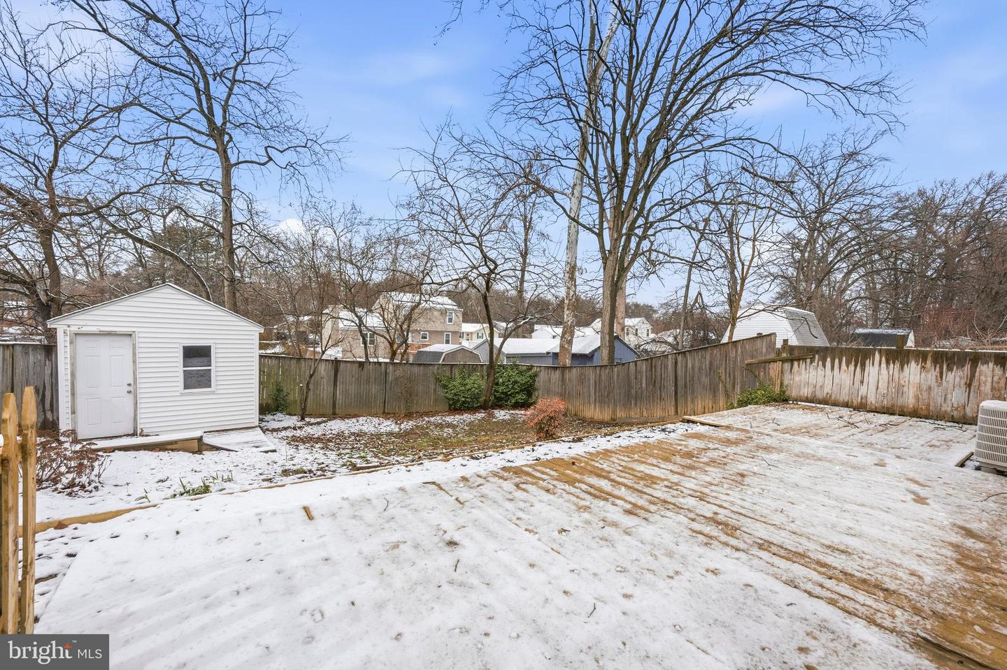 652 Chapelview Dr Property Photo 45