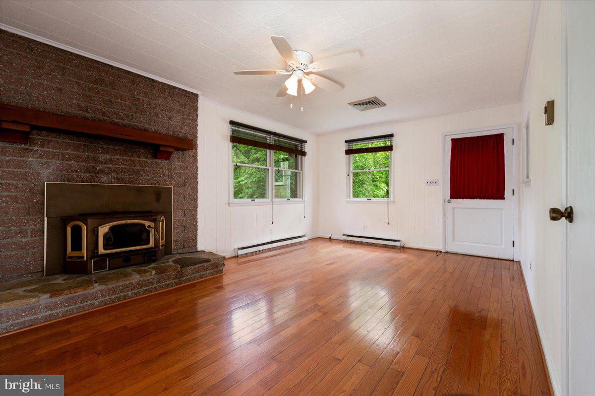 703 Glendon Ave Property Photo 19