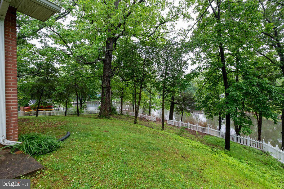 703 Glendon Ave Property Photo 42