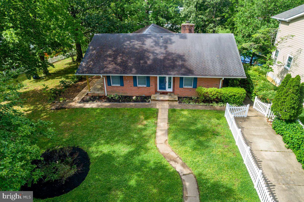 703 Glendon Ave Property Photo 46