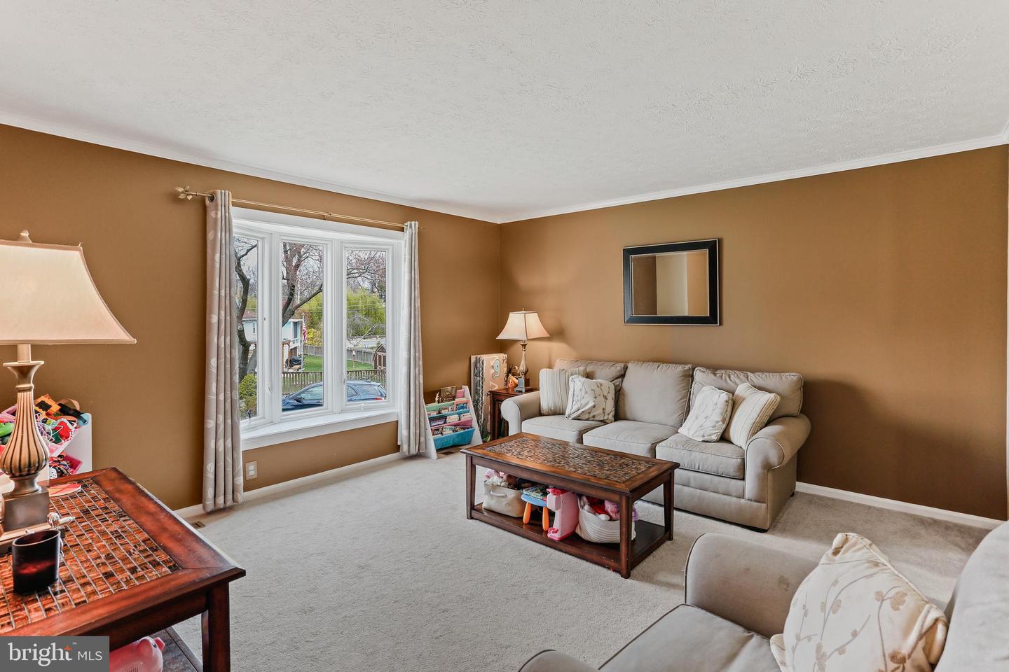6605 Greenvale Ct Property Photo 2