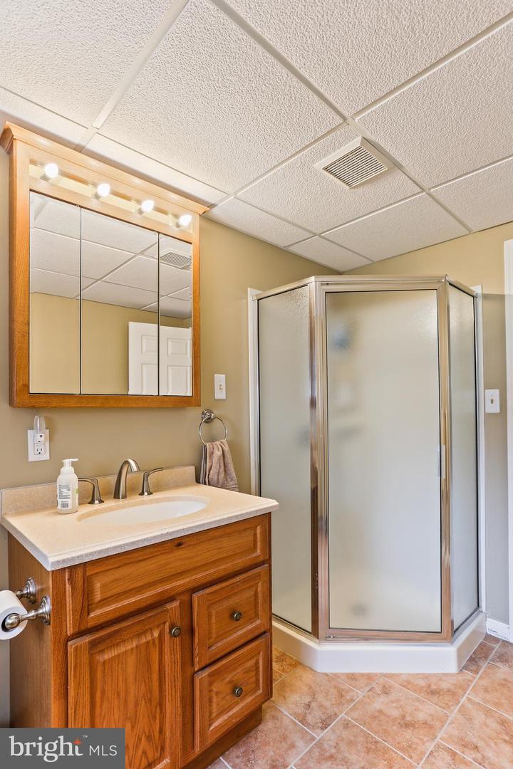6605 Greenvale Ct Property Photo 18