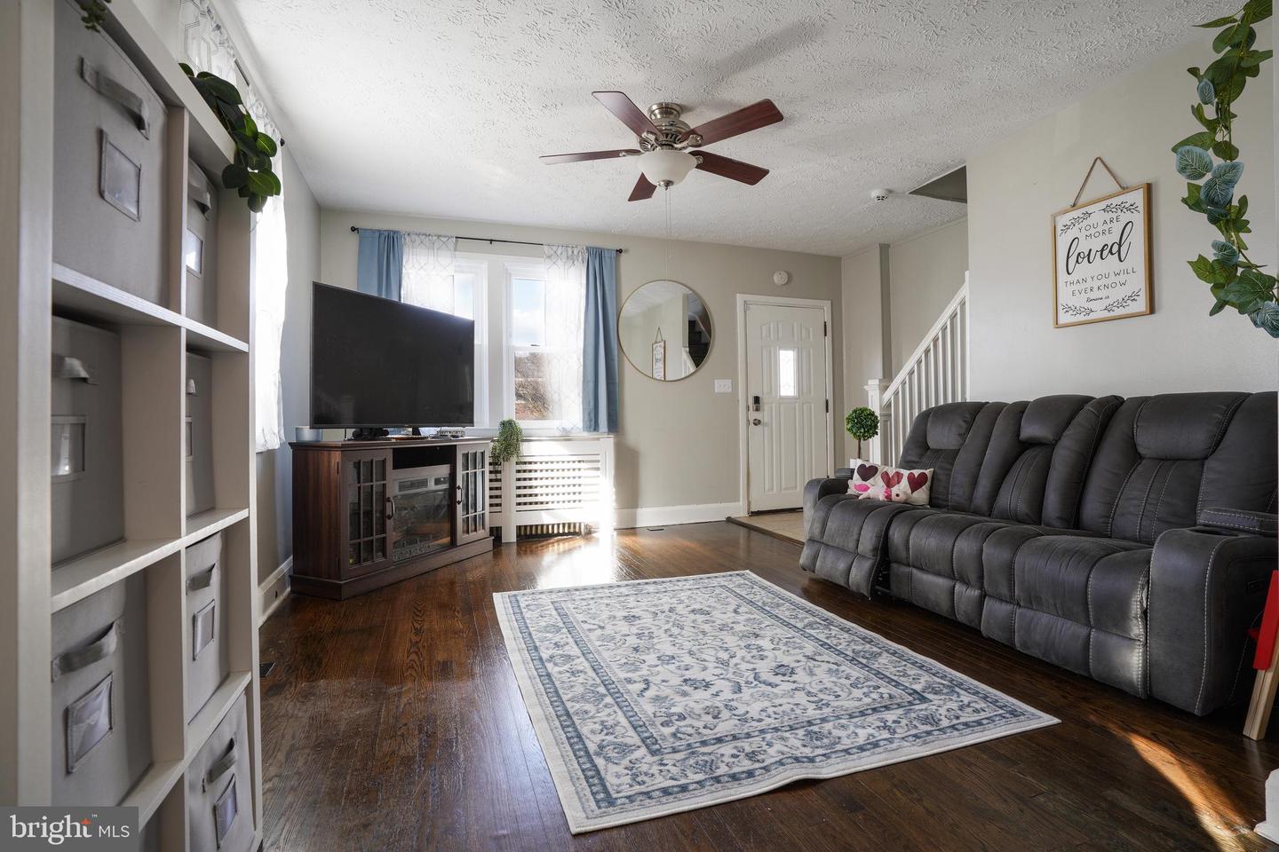 167 Meadow Property Photo 6