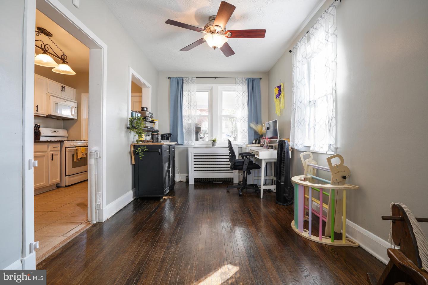 167 Meadow Property Photo 7