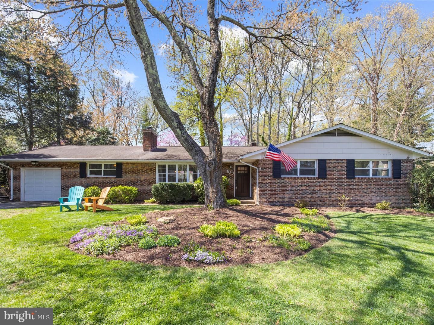103 Wiltshire Ln Property Photo 1