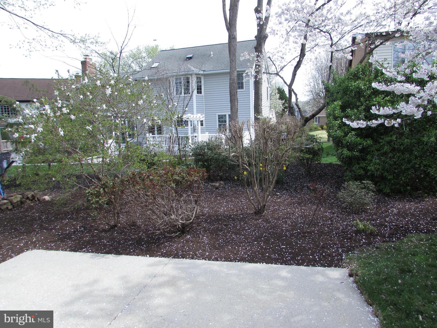 1305 Pecantree Ct Property Photo 11