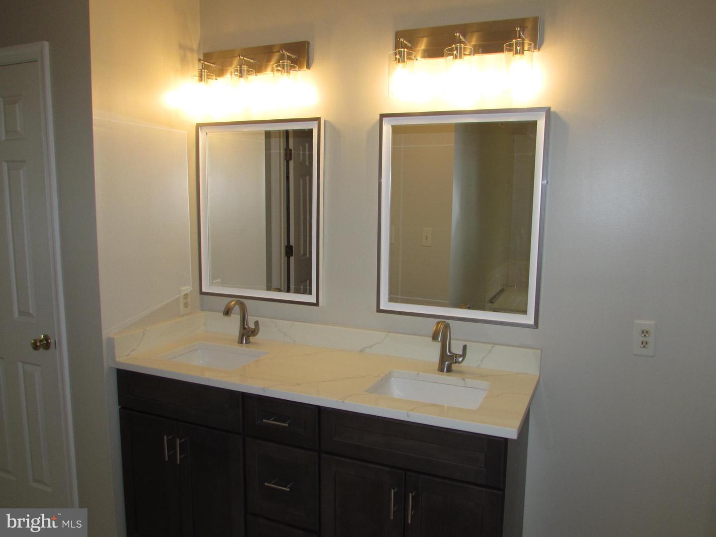 1305 Pecantree Ct Property Photo 31