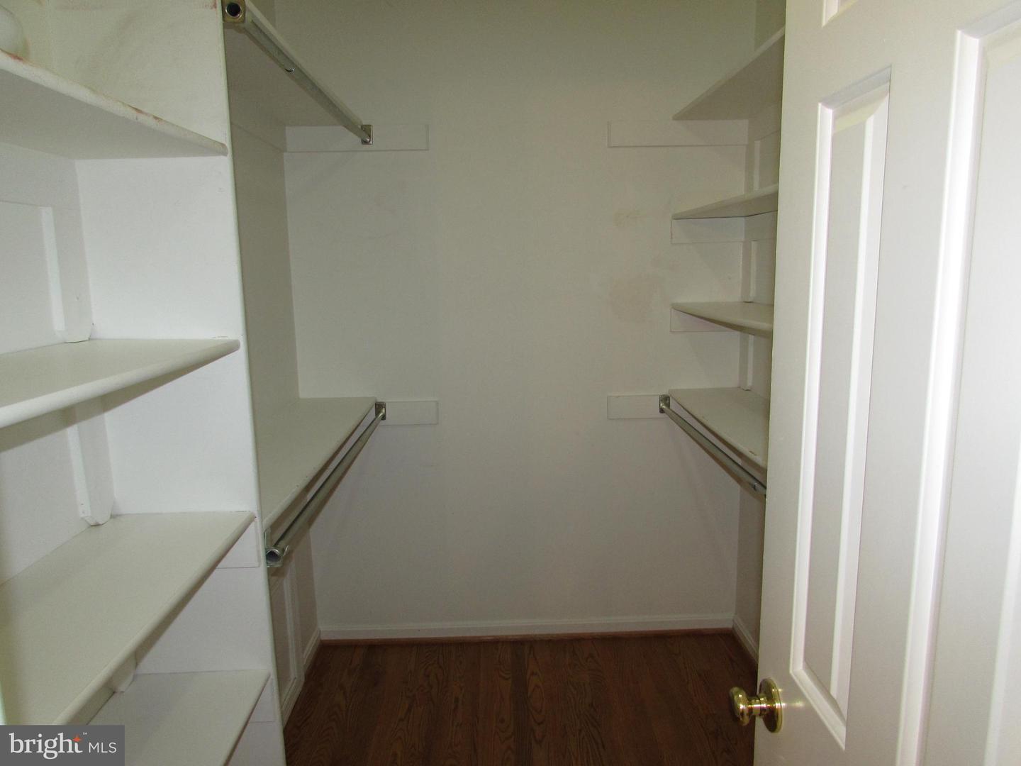 1305 Pecantree Ct Property Photo 32