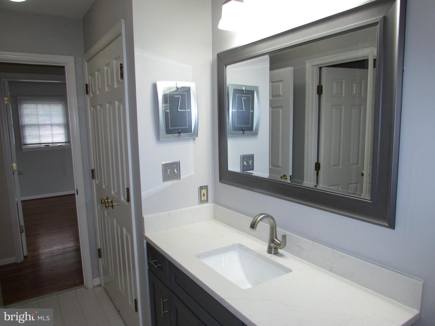 1305 Pecantree Ct Property Photo 36