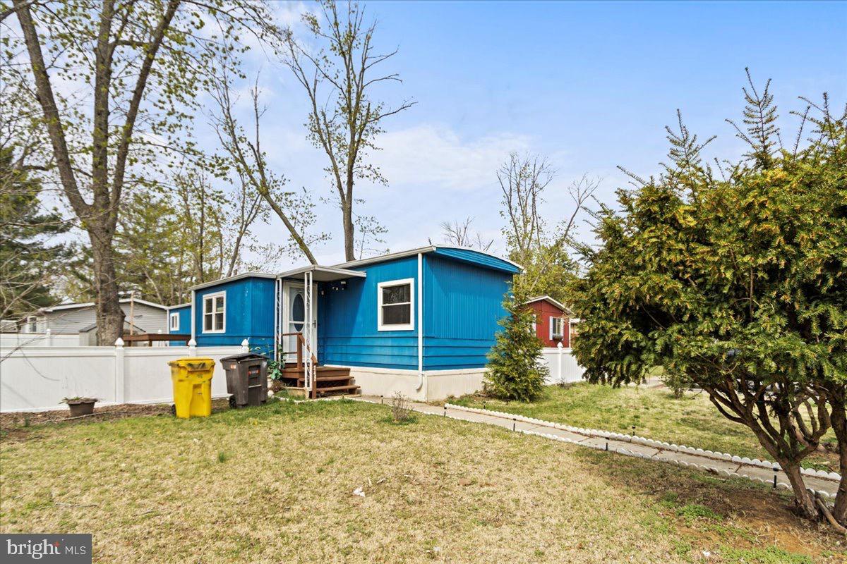 4748 Flanders Lane Trlr #k Property Photo 18