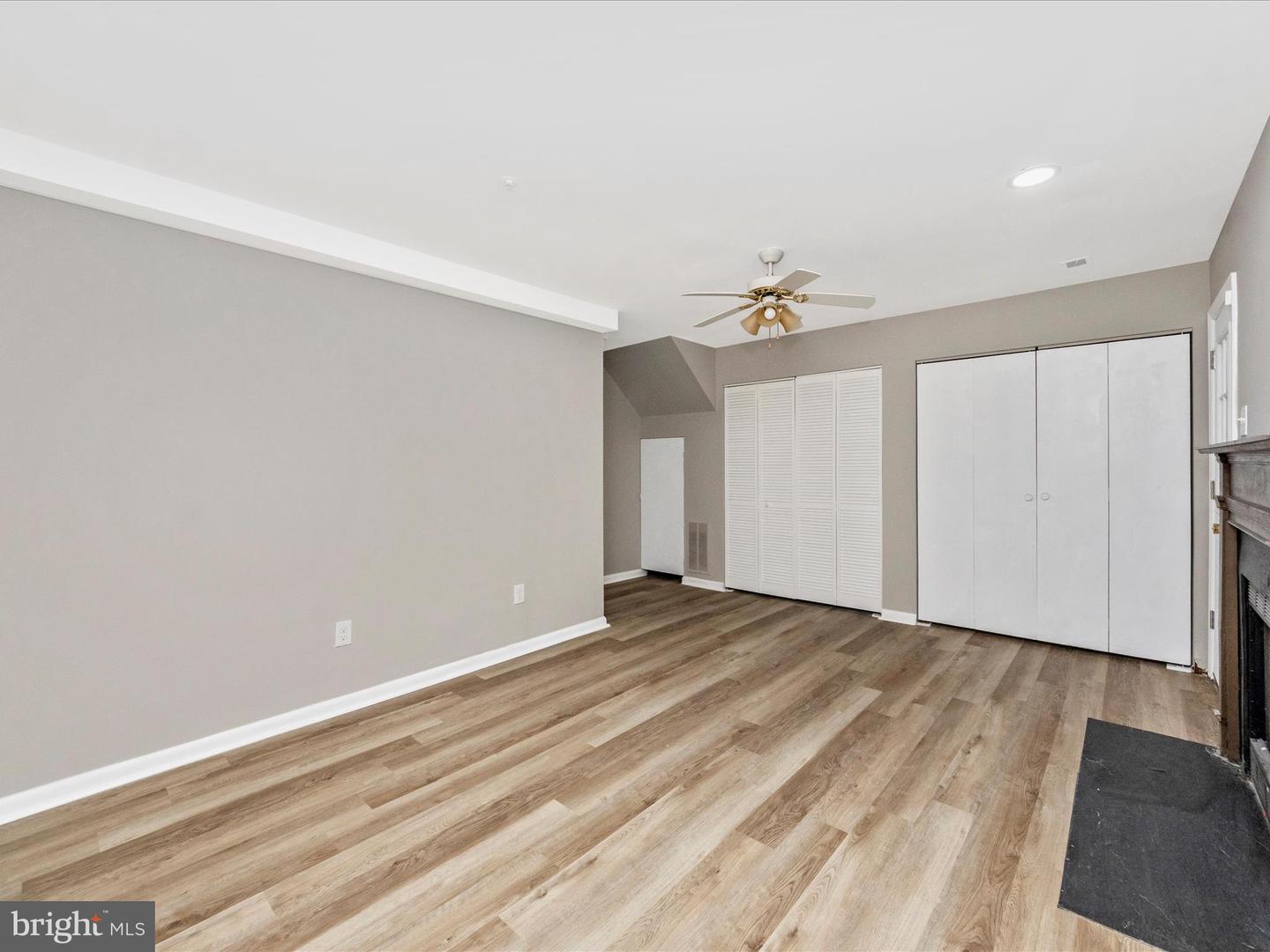 2242 Commissary Cir Property Photo 5