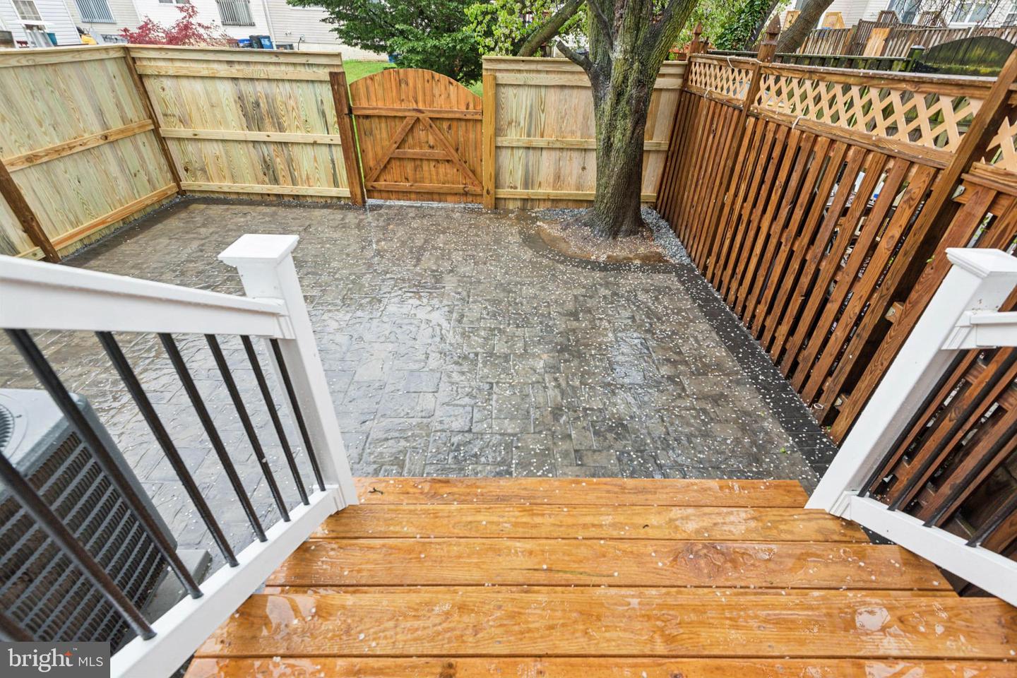 1009 Baywind Dr Property Photo 4