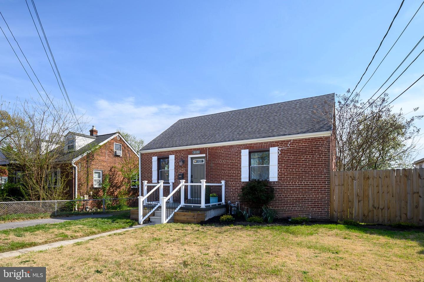 113 Georgia Ave Ne Property Photo 2