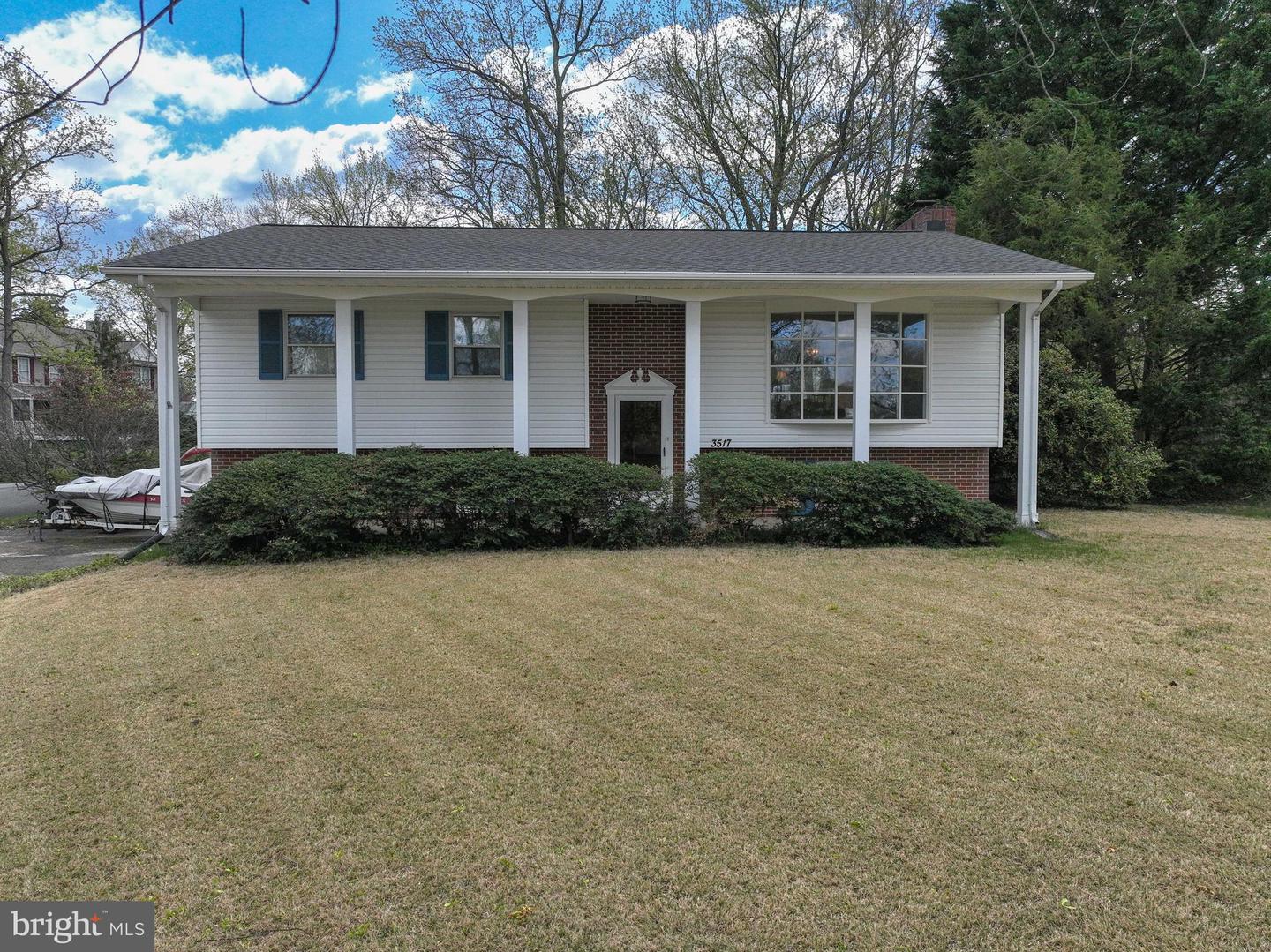 3517 S River Ter Property Photo 1