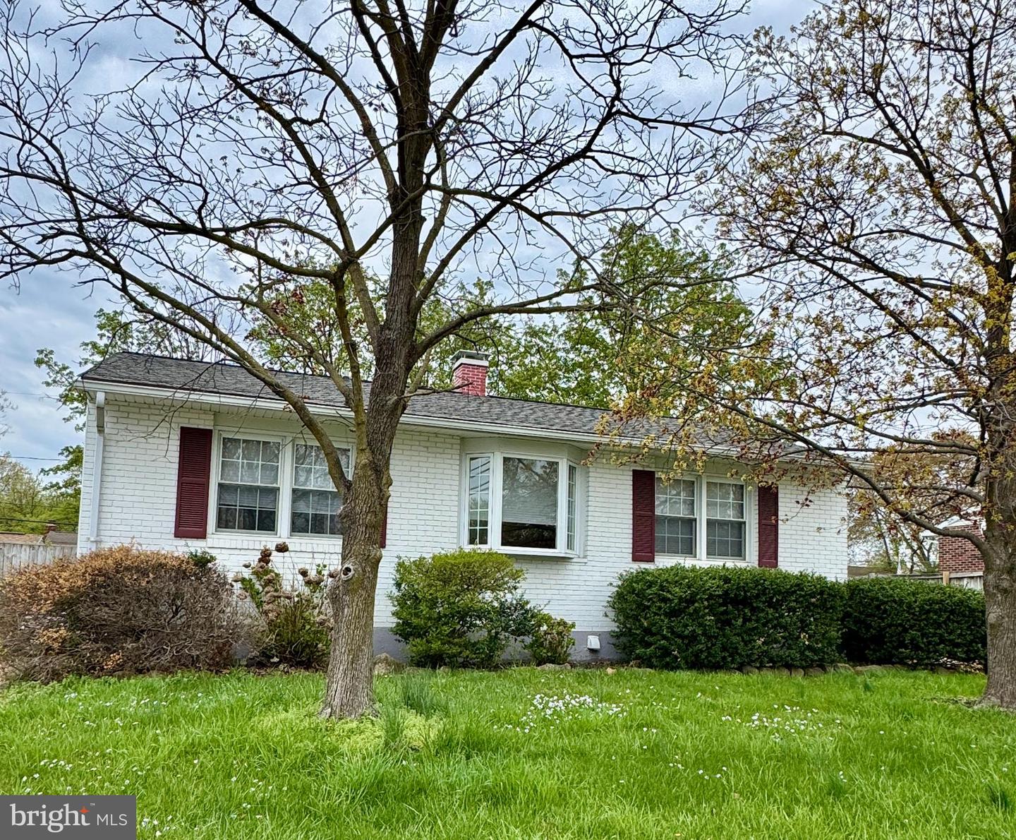 1308 Oakwood Rd Property Photo 1