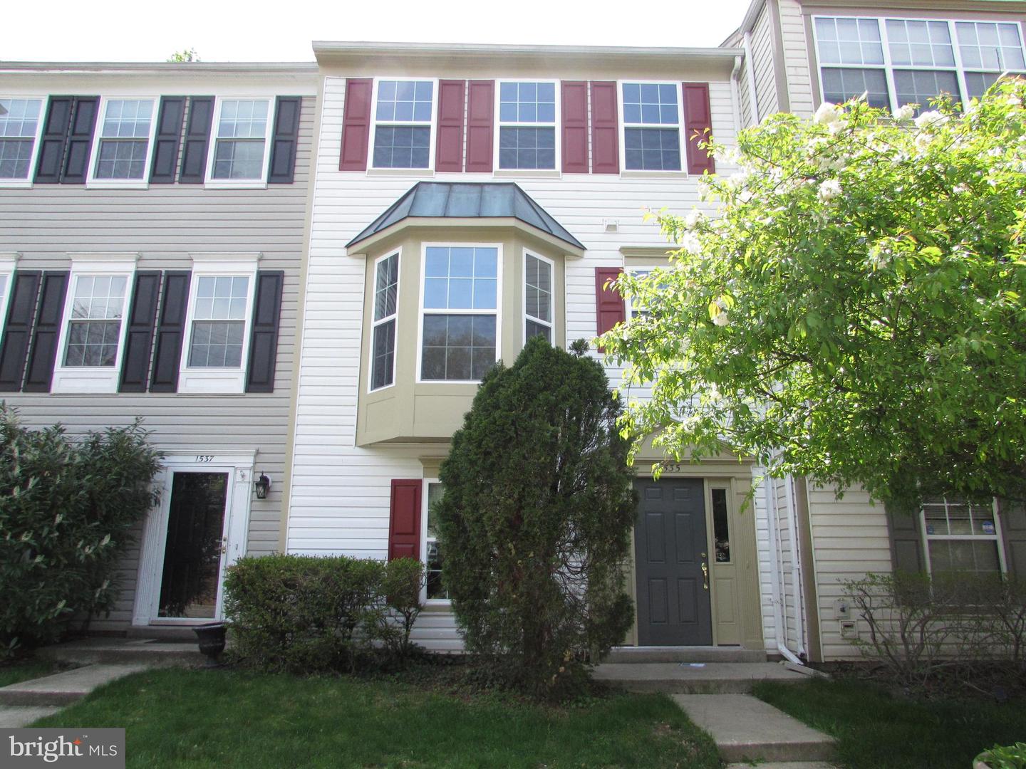 1535 Ashburnham Dr Property Photo 1