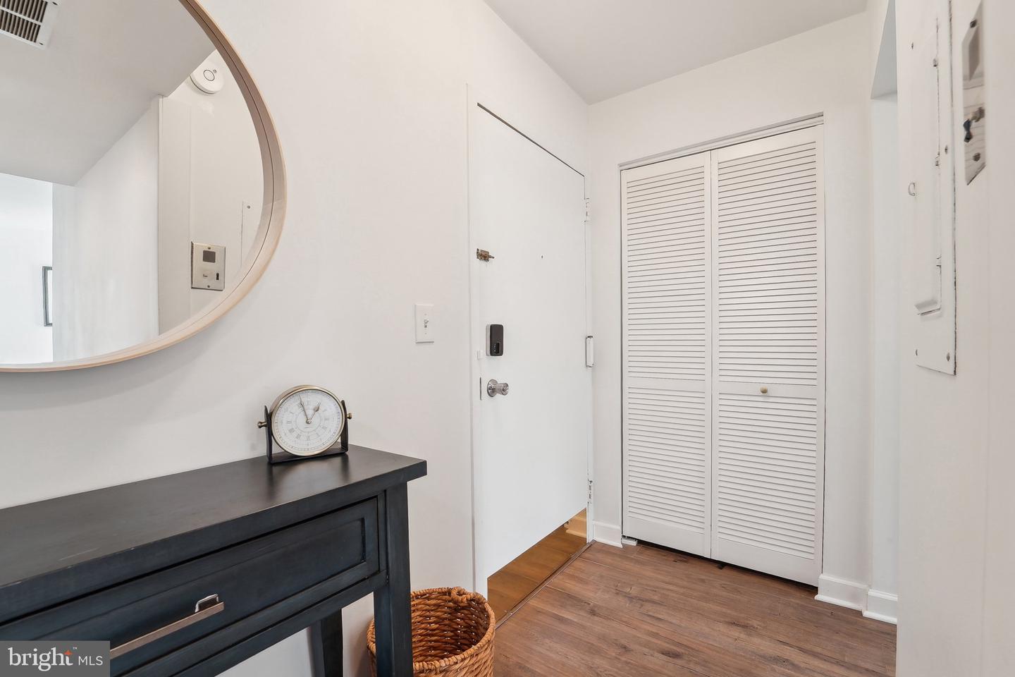 316 Burnside St #208 Property Photo 4