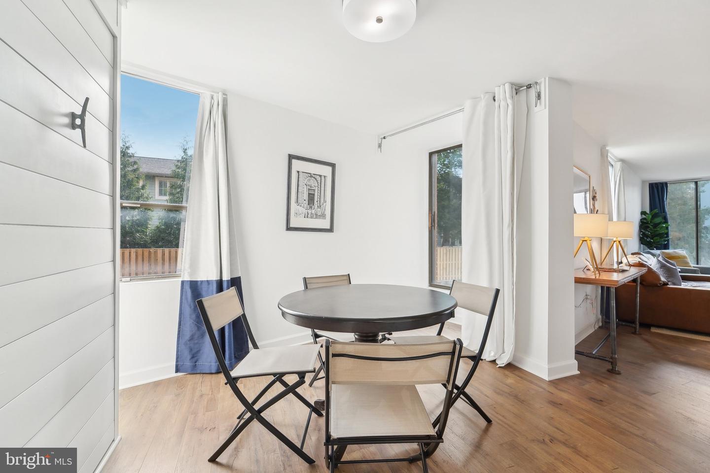 316 Burnside St #208 Property Photo 8