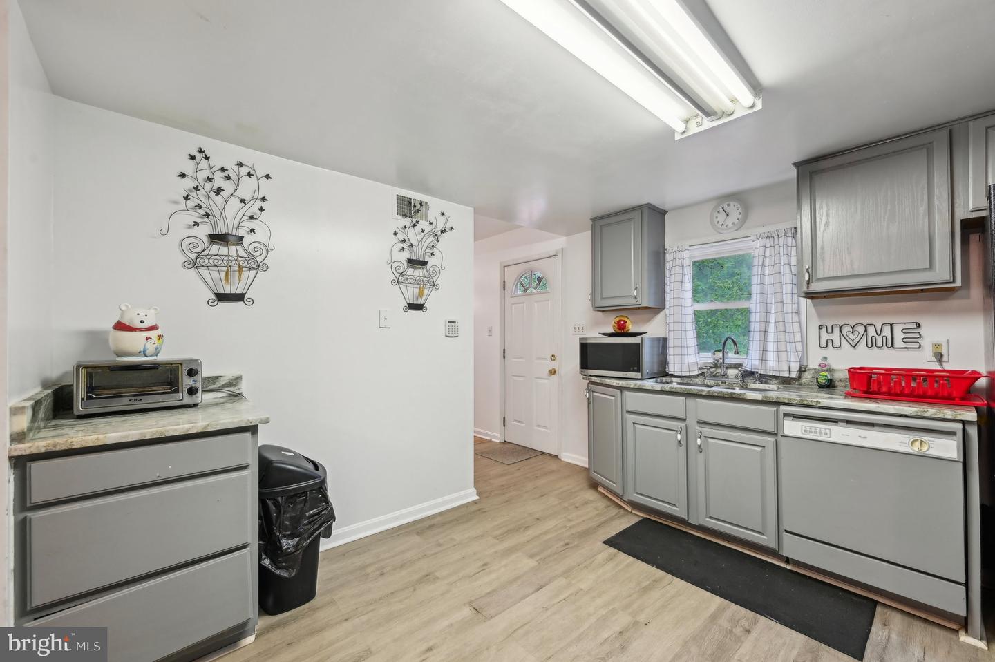363 Effies Ln Property Photo 10