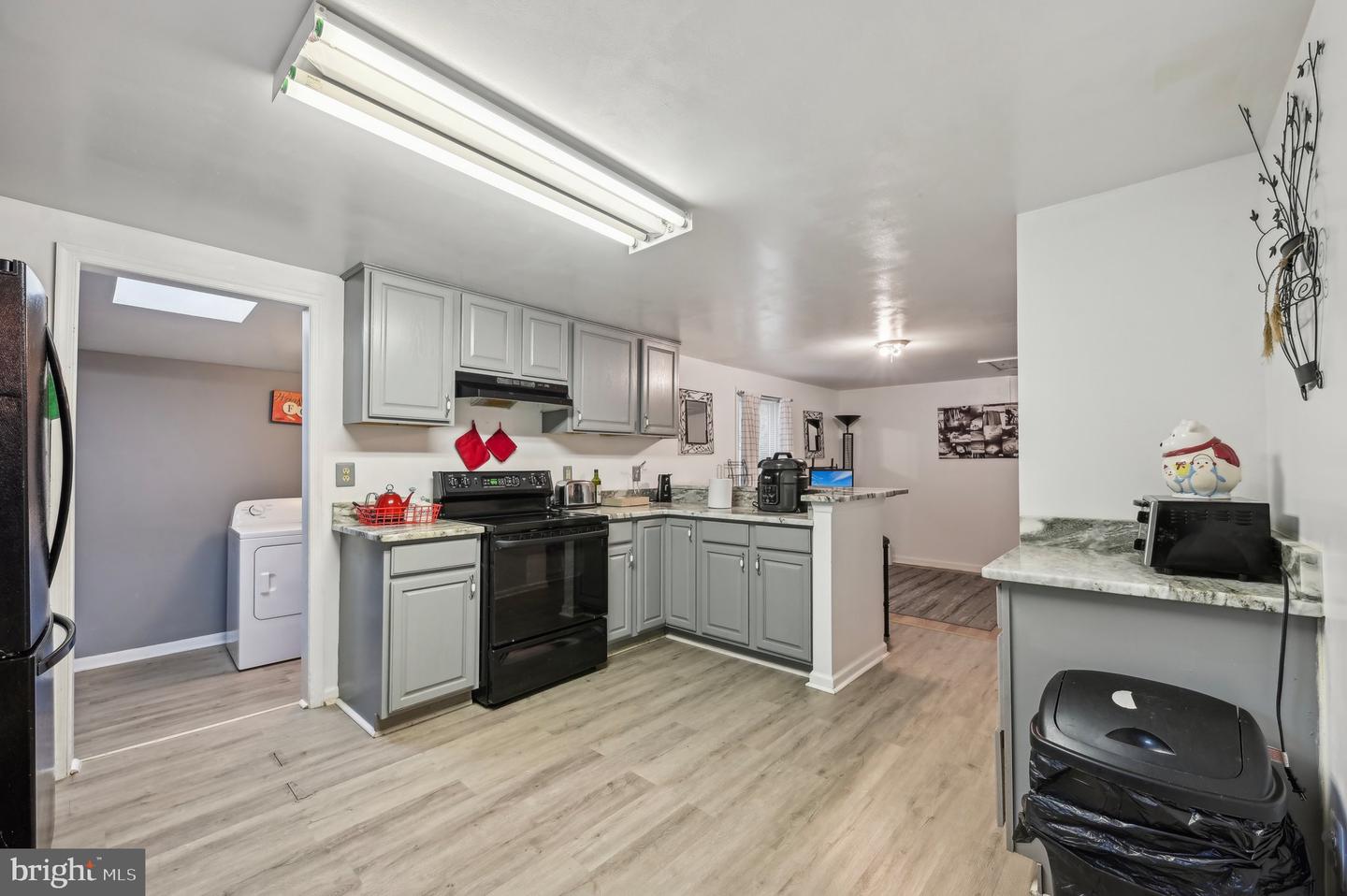 363 Effies Ln Property Photo 11