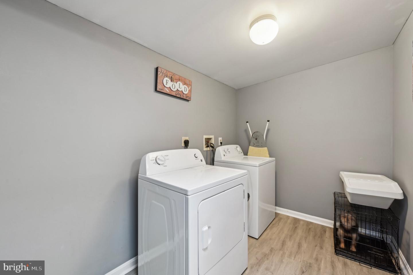 363 Effies Ln Property Photo 14
